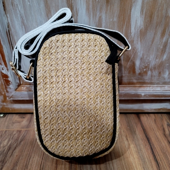 NWT Disney Raffia Mickey Mouse Crossbody - Picture 3 of 10